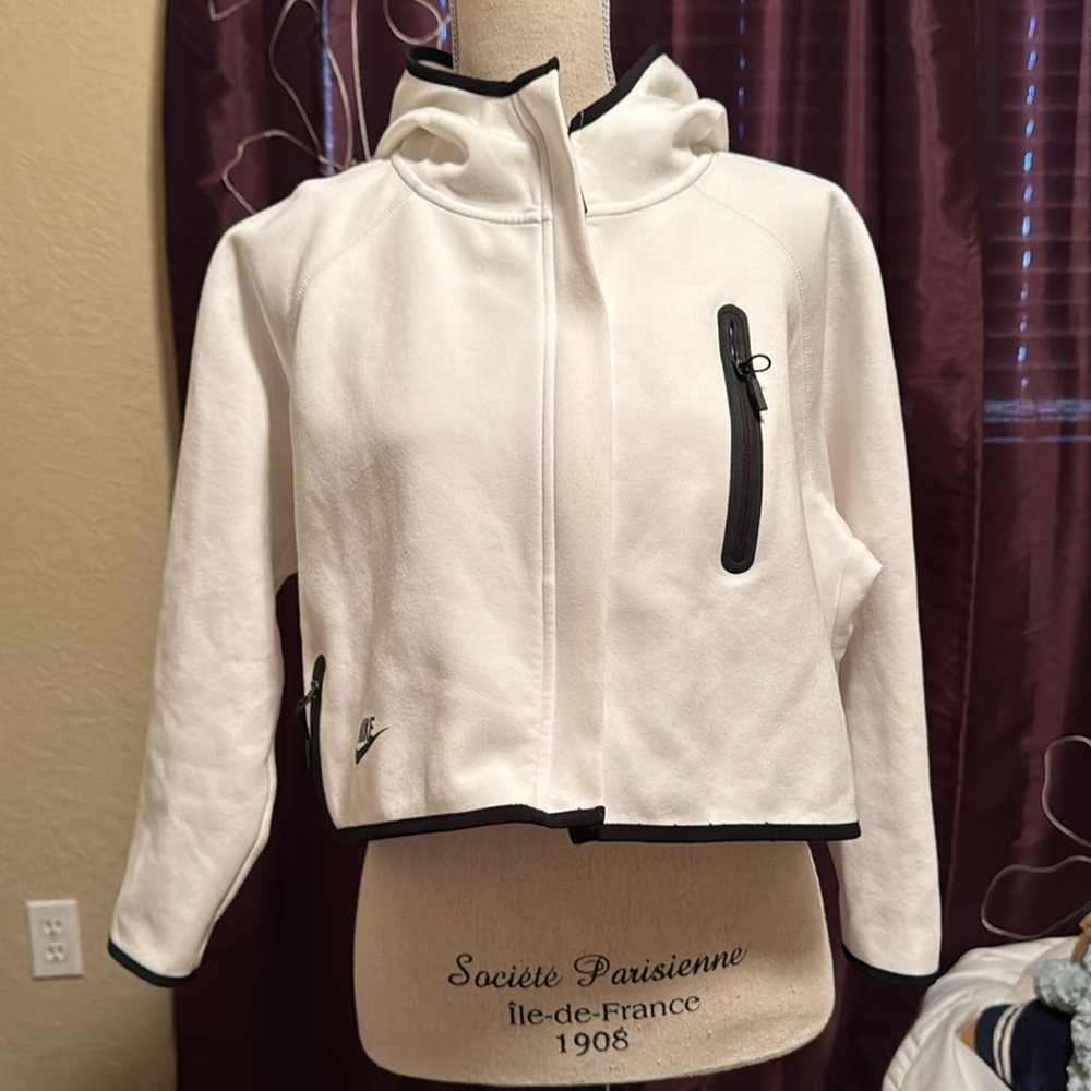 Women’s Nike Cropped Jacket size Small